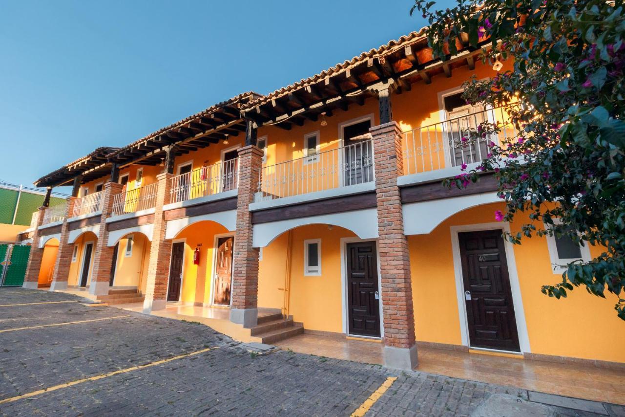 Hotel Hacienda Montesinos Morelia Buitenkant foto