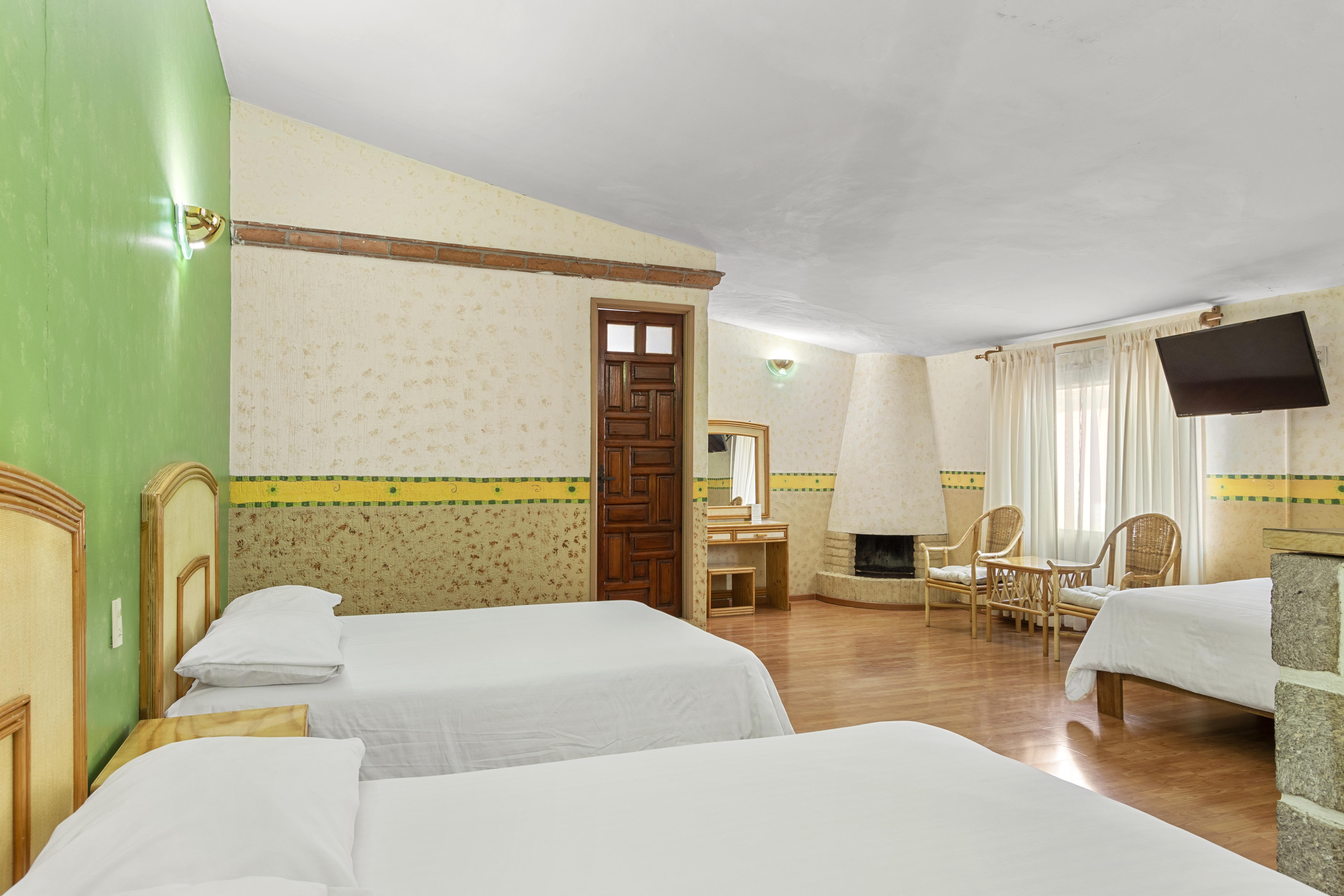Hotel Hacienda Montesinos Morelia Buitenkant foto